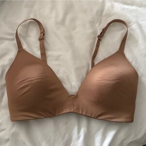 Skims Seamless Tan Bra